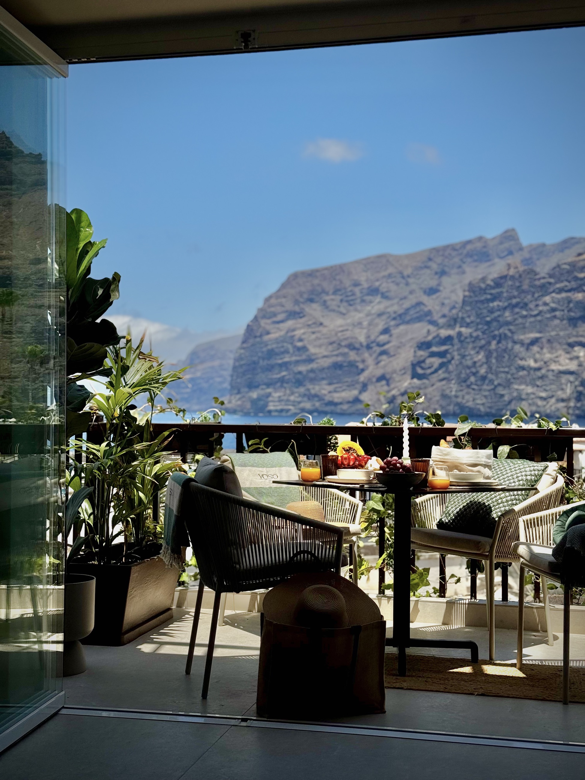 View of the Los Gigantes cliffs and the ocean from the YOSO balcony